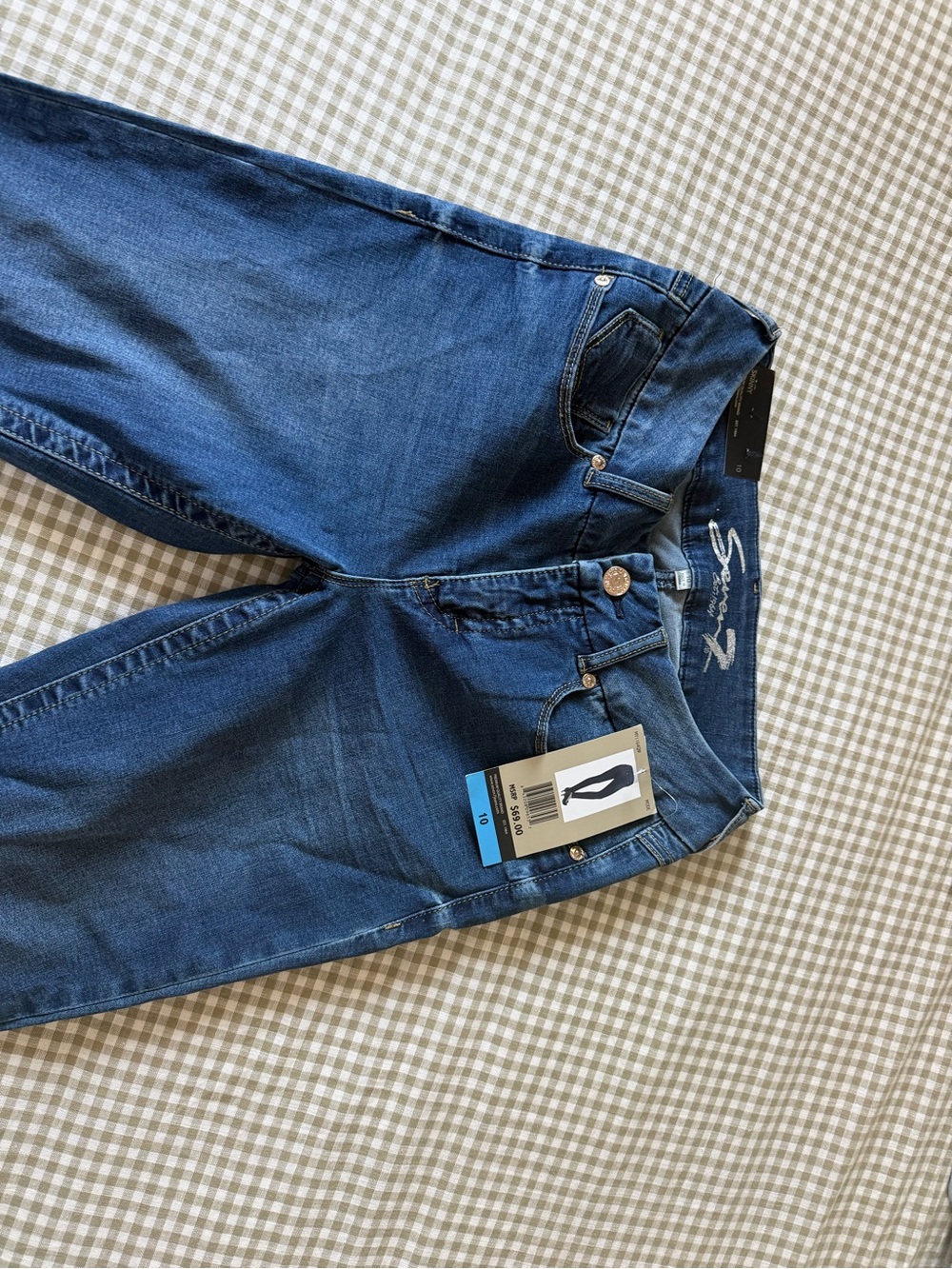 7 For All Mankind Skinny Jeans in Medium Blue Wash